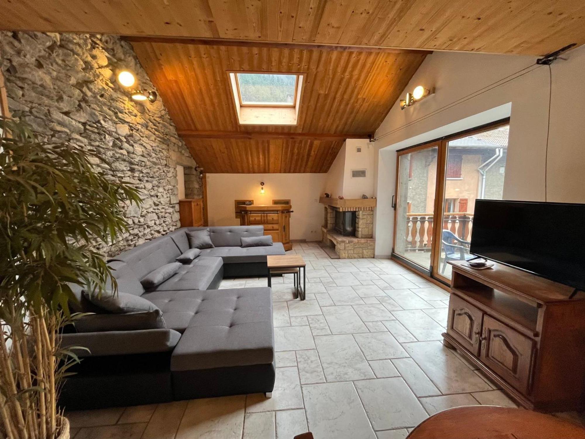 14 Personnes Avec Balcon Et Terrasse Au Coeur De Lanslebourg, Proche Commerces - Fr-1-508-258 Appartement